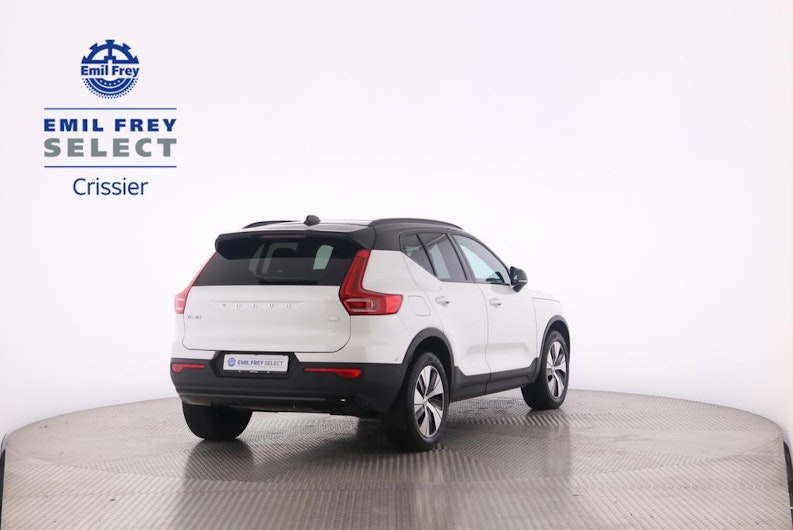 Vehicle image VOLVO XC40