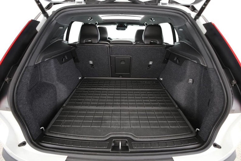 Vehicle image VOLVO XC40