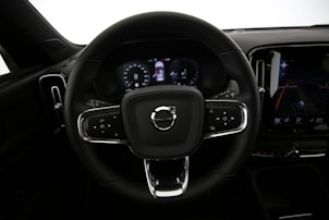 Vehicle image VOLVO XC40 1.5 T4 PiH R-Design