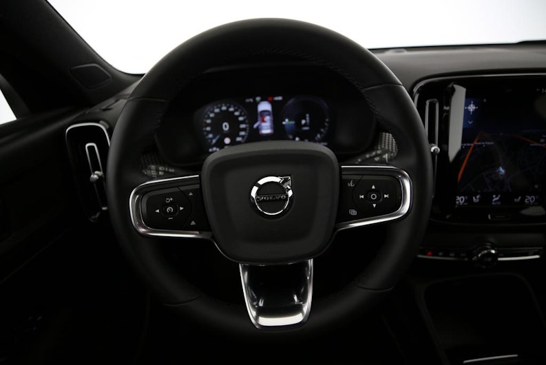 Vehicle image VOLVO XC40