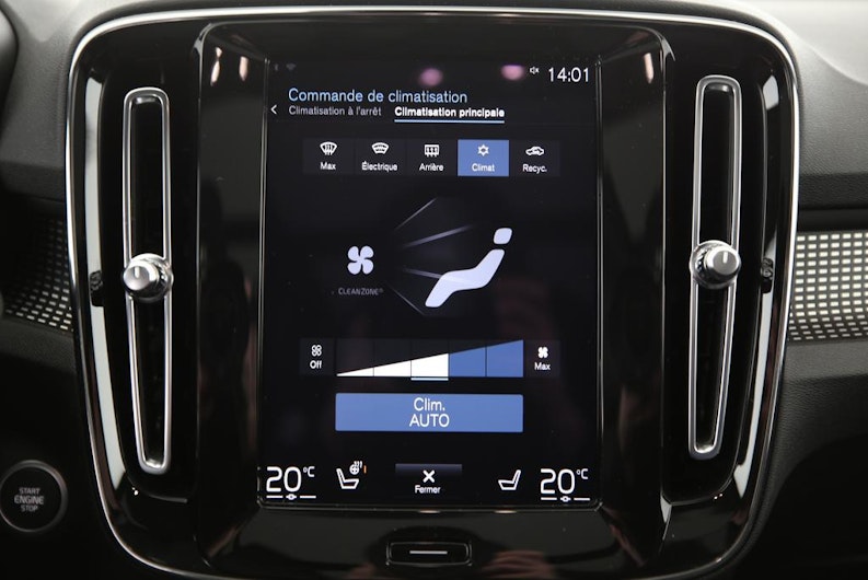 Vehicle image VOLVO XC40