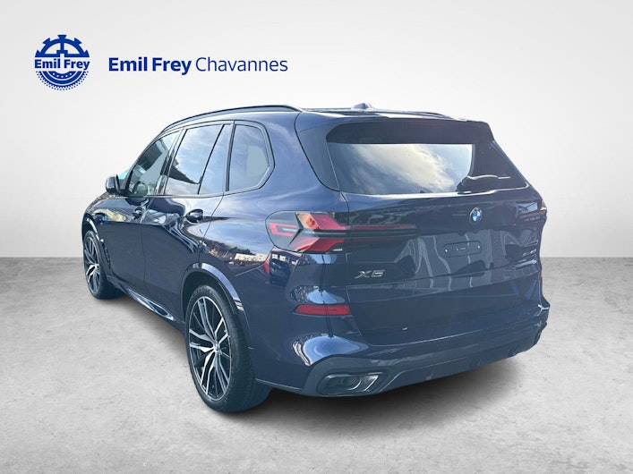 Vehicle image BMW X5