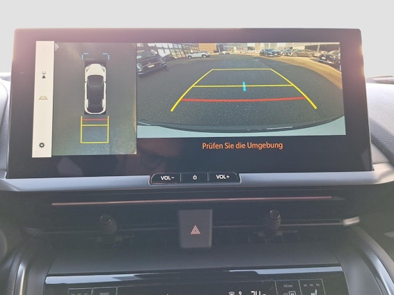 Vehicle image 15 Vehicle image 15