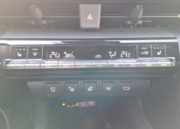 Vehicle image 12 Vehicle image 12