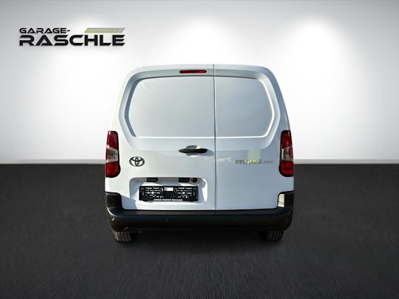 Vehicle image 4 Vehicle image 4