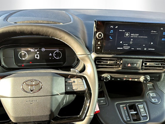 Vehicle image 7 Vehicle image 7