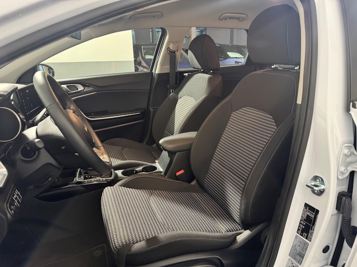 Vehicle image KIA CEED