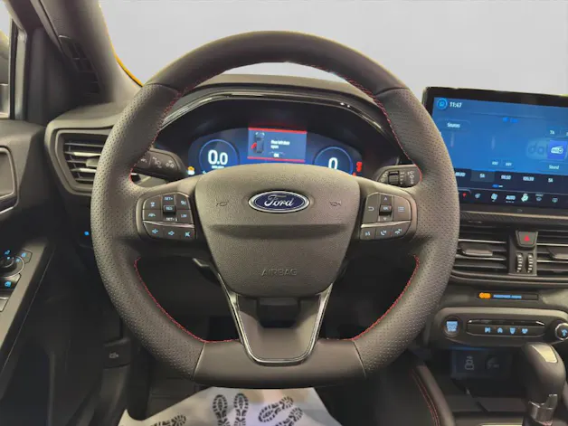 Ford Focus Kombi 1.0i EcoB Hybrid 155 ST-Line X