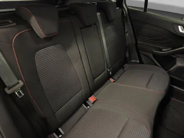 Ford Focus Kombi 1.0i EcoB Hybrid 155 ST-Line X