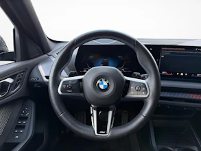 https://vehicle.imgix.net/4156237/9358eace-6f06-4e55-a385-028a617d684b.jpg