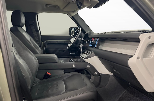 Vehicle image 9 Vehicle image 9