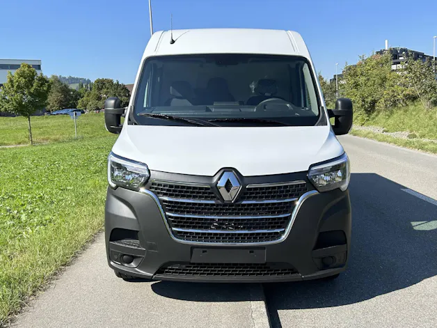 Renault Master E-Tech 3.5t EV 52kWh L2H2