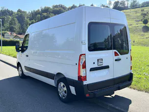 Renault Master E-Tech 3.5t EV 52kWh L2H2