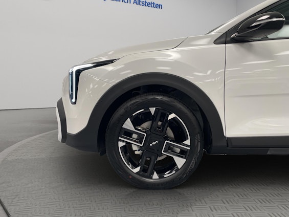 Vehicle image 15 Vehicle image 15