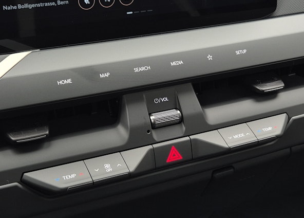 Vehicle image 5 Vehicle image 5