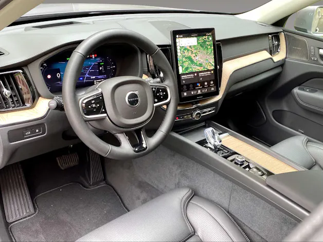 VOLVO XC60 2.0 T6 TE Ultra Bright eAWD