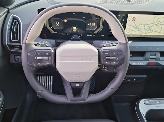 Vehicle image 13 Vehicle image 13