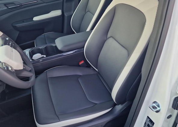 Vehicle image 7 Vehicle image 7