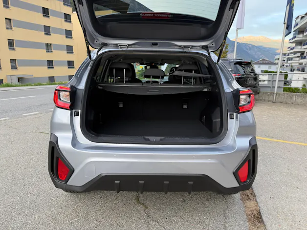 Subaru Crosstrek 2.0i e-Boxer Swiss Plus