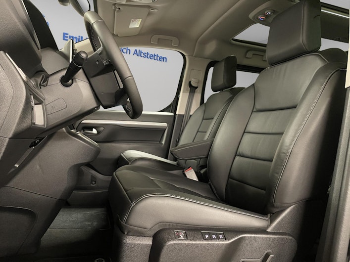 immagine del veicolo PEUGEOT TRAVELLER