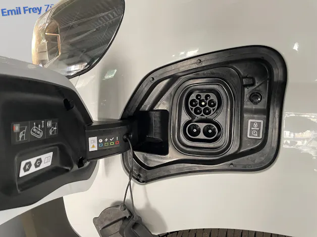 Peugeot e-Expert Kaw. Standard 75 kWh