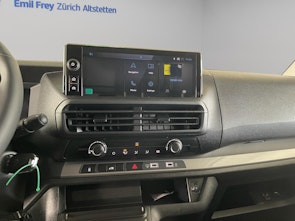 Vehicle image PEUGEOT e-Expert Kaw. Standard 75 kWh