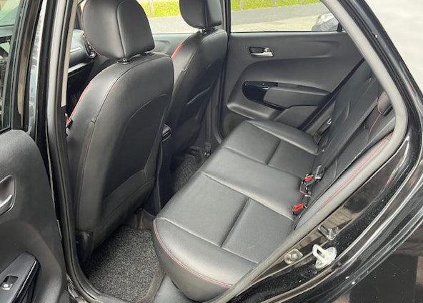 Vehicle image 8 Vehicle image 8