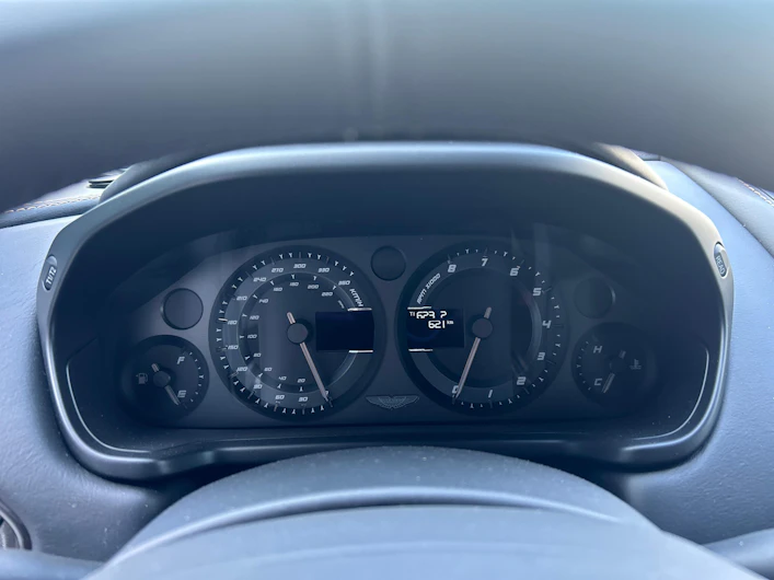 immagine del veicolo ASTON MARTIN VANQUISH