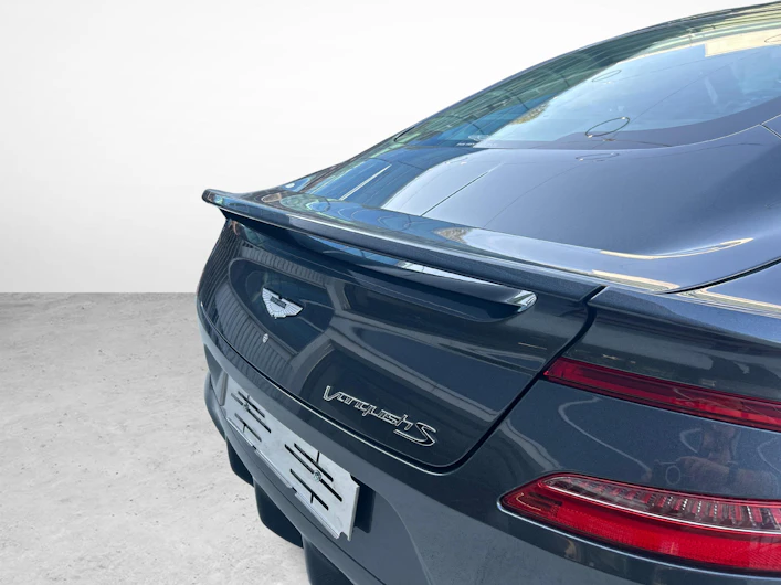 immagine del veicolo ASTON MARTIN VANQUISH