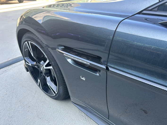 immagine del veicolo ASTON MARTIN VANQUISH