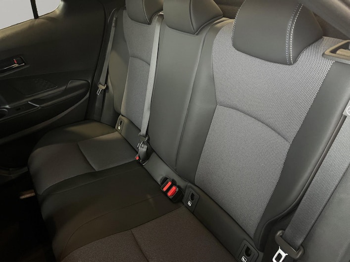 Vehicle image TOYOTA C-HR