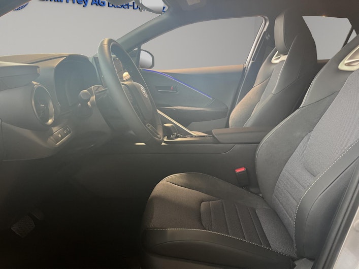 Vehicle image TOYOTA C-HR