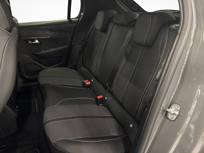 Vehicle image PEUGEOT 208