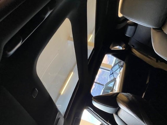 Vehicle image 14 Vehicle image 14