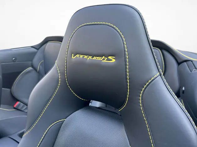 Aston Martin Vanquish S Volante 6.0 V12