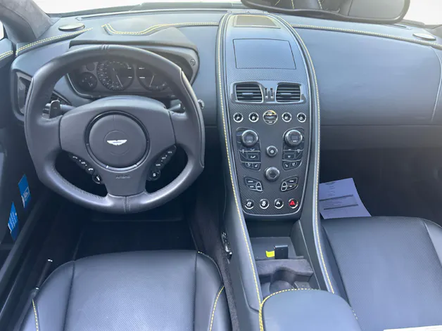 Aston Martin Vanquish S Volante 6.0 V12