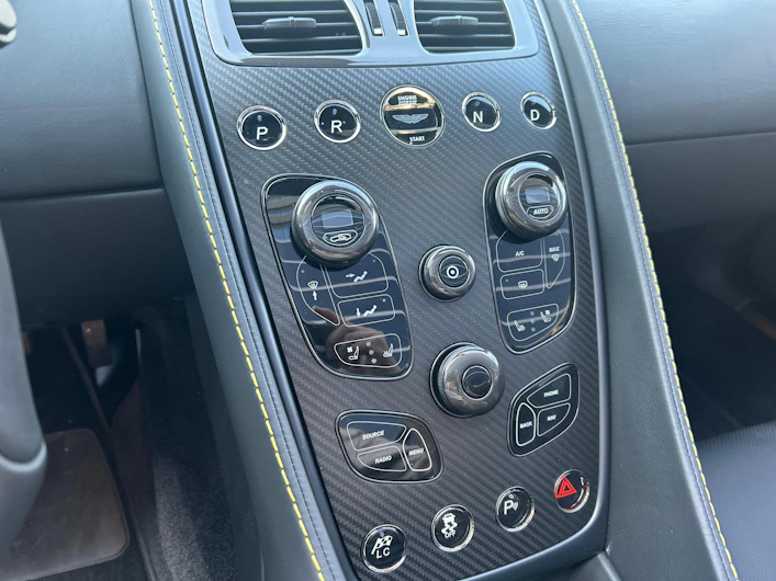 immagine del veicolo ASTON MARTIN V12 Vanquish