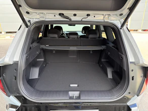 https://vehicle.imgix.net/4156655/9093fa1d-c021-46f6-8f60-de5ff2b90e2d.jpg