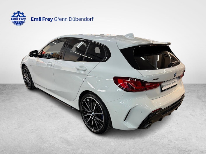 Vehicle image BMW 1 SERIES