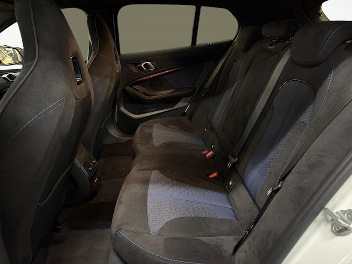 Vehicle image BMW 1 SERIES