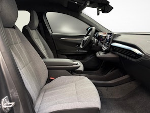 Vehicle image MITSUBISHI Eclipse Cross Inform