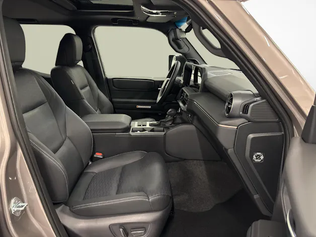 Toyota Land Cruiser 2.8 D 48V Invincible