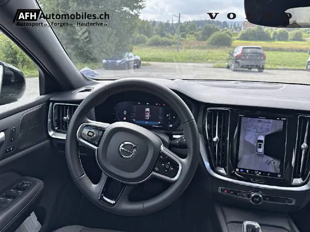 Volvo V60 2.0 B5 Ultimate Dark AWD