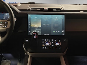 Vehicle image LAND ROVER Defender 110 3.0 D I6 350 X-Dynamic HSE (7-Plätzer)