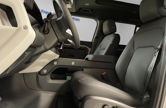 Vehicle image 10 Vehicle image 10