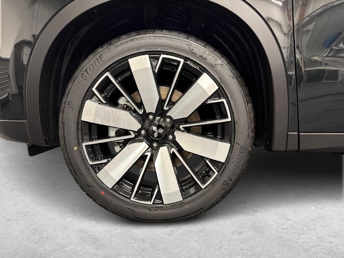 Vehicle image MITSUBISHI OUTLANDER