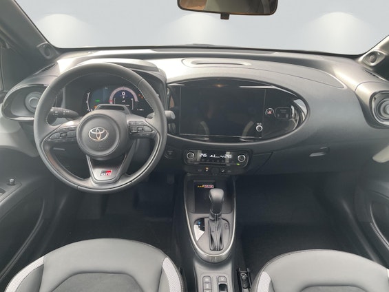 Vehicle image 11 Vehicle image 11