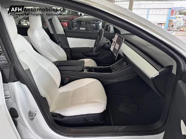 Tesla Model 3 Long Range D