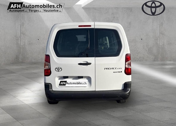 Vehicle image 3 Vehicle image 3