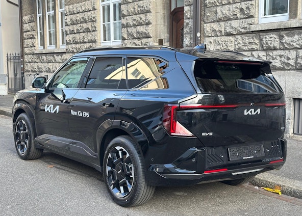 Vehicle image 2 Vehicle image 2